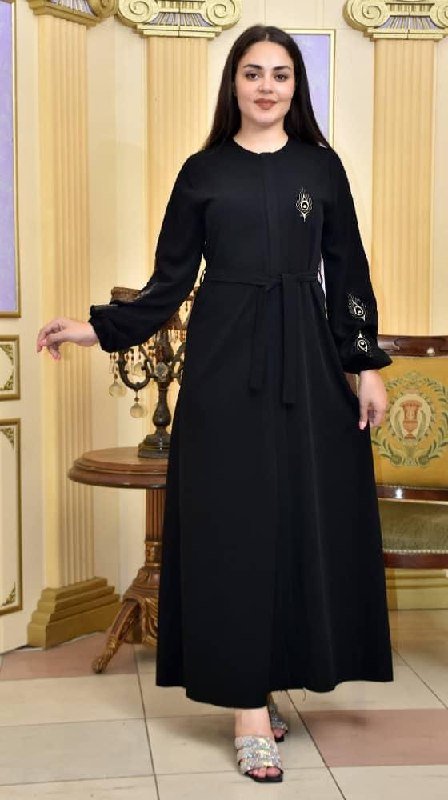 فستان شيك بالأبيض
